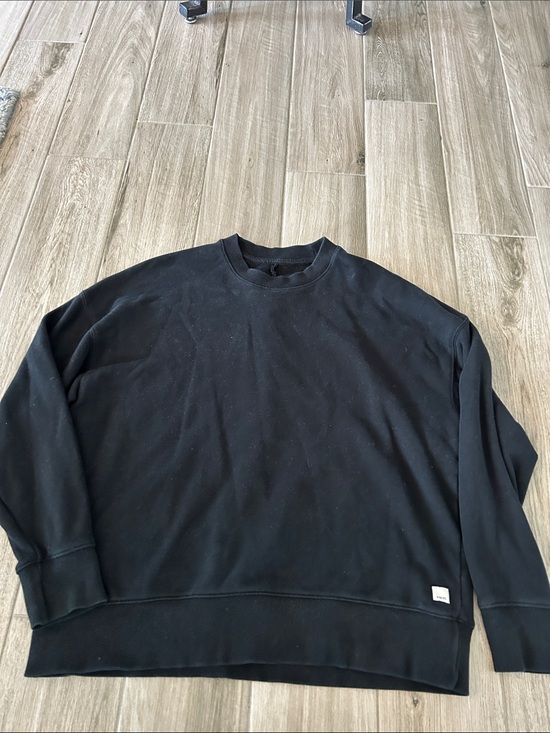Vuori Tops - Vuori Black Crewneck sweatshirt